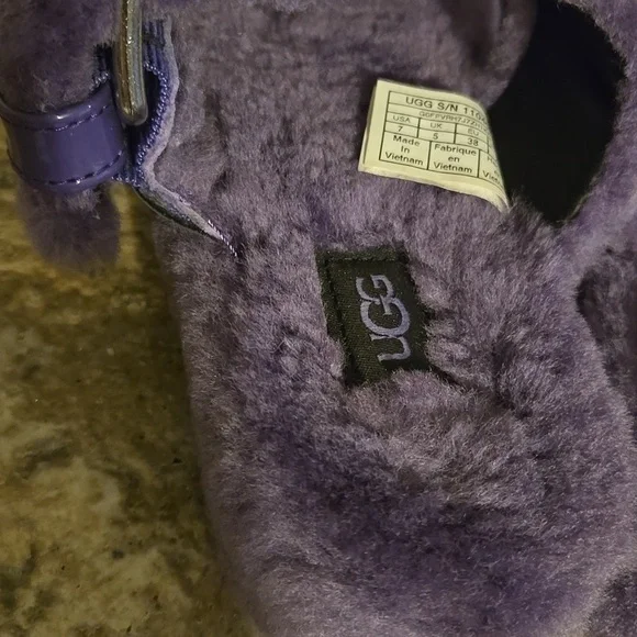 UGG Purple Fuzzy Slippers - Picture 4 of 8